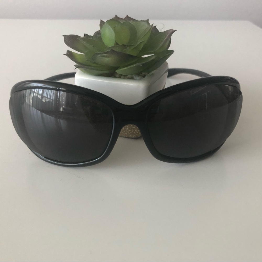 Tom Ford Women's Black Oversized Wrap Jennifer Sunglasses 🕶️